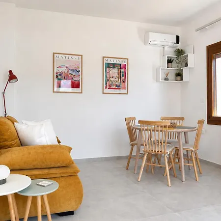 Tramonti & Apartmán PalaiónTsiflíkion